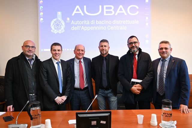 Tavolo Tecnico per i laghi di Albano e Nemi: presentati i risultati ed il Piano di interventi per la tutela delle risorse idriche Foto partecipanti Tavolo laghi Albano e Nemi